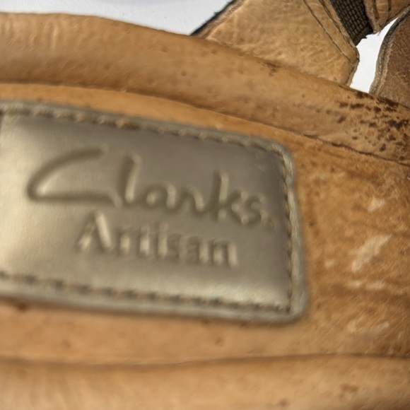 Clark’s Artisan Bronze Wedge Sandals size 9 - Picture 8 of 12